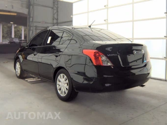 2012 Nissan Versa 1.6 S Sedan – miniatura 6