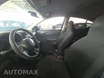 2012 Nissan Versa 1.6 S Sedan – miniatura 7