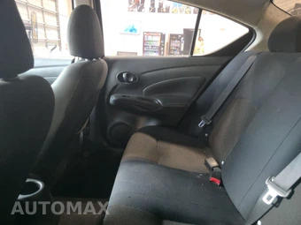 2012 Nissan Versa 1.6 SV Sedan – miniatura 13