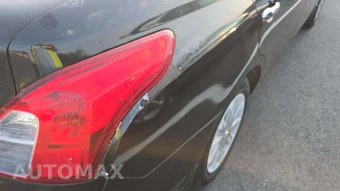 2012 Nissan Versa 1.6 SV Sedan – miniatura 26