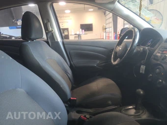 2012 Nissan Versa 1.6 SV Sedan – miniatura 8