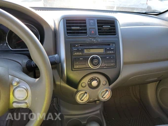2012 Nissan Versa 1.6 SV Sedan – miniatura 11