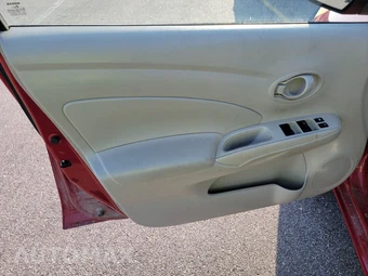 2012 Nissan Versa 1.6 SV Sedan – miniatura 9