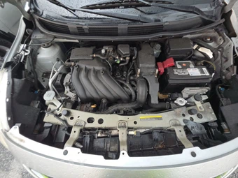 2012 Nissan Versa 1.6 SV Sedan – miniatura 15