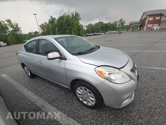 2012 Nissan Versa 1.6 SV Sedan – miniatura 3