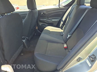 2012 Nissan Versa 1.6 SV Sedan – miniatura 13