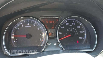 2012 Nissan Versa 1.6 SV Sedan – miniatura 18