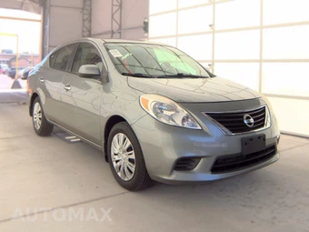 2012 Nissan Versa 1.6 SV Sedan – miniatura 3