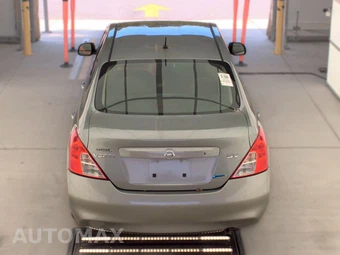 2012 Nissan Versa 1.6 SV Sedan – miniatura 5
