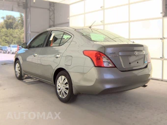 2012 Nissan Versa 1.6 SV Sedan – miniatura 6