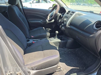 2012 Nissan Versa 1.6 SV Sedan – miniatura 8
