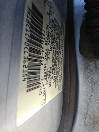 2012 Nissan Versa 1.8 S Hatchback – miniatura 14