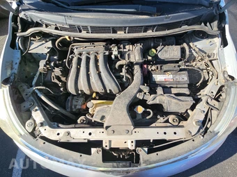 2012 Nissan Versa 1.8 S Hatchback – miniatura 15