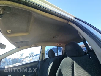 2012 Nissan Versa 1.8 S Hatchback – miniatura 17