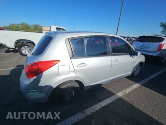 2012 Nissan Versa 1.8 S Hatchback – miniatura 4