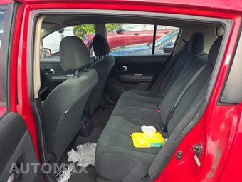 2012 Nissan Versa 1.8 S Hatchback – miniatura 13