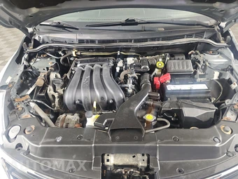 2012 Nissan Versa 1.8 S Hatchback – miniatura 15