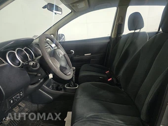 2012 Nissan Versa 1.8 S Hatchback – miniatura 7