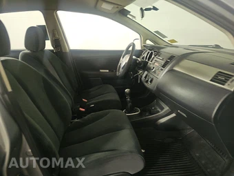 2012 Nissan Versa 1.8 S Hatchback – miniatura 8