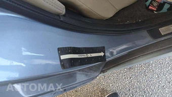 2012 Nissan Versa 1.8 S Hatchback – miniatura 19