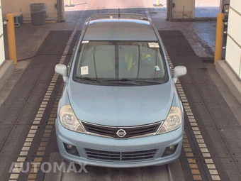 2012 Nissan Versa 1.8 S Hatchback – miniatura 2