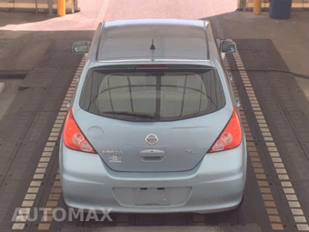 2012 Nissan Versa 1.8 S Hatchback – miniatura 5