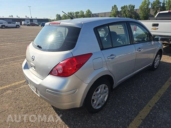 2012 Nissan Versa 1.8 S Hatchback - miniatura 4