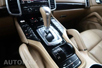 2012 Porsche Cayenne Tiptronic - miniatura 44