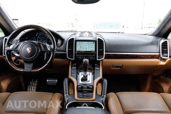 2012 Porsche Cayenne Turbo - miniatura 20