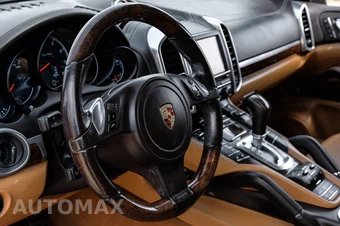 2012 Porsche Cayenne Turbo - miniatura 22