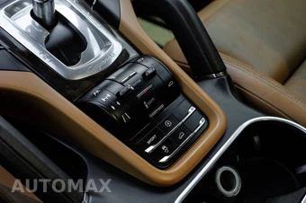 2012 Porsche Cayenne Turbo - miniatura 33