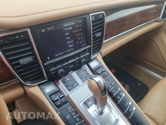 2012 Porsche Panamera 4 - miniatura 11
