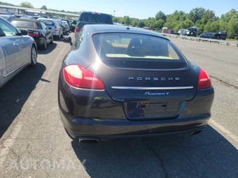 2012 Porsche Panamera 4 – miniatura 5