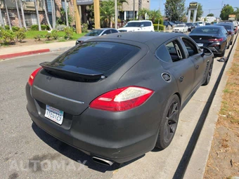 2012 Porsche Panamera 4 - miniatura 3