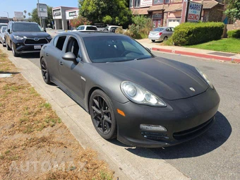 2012 Porsche Panamera 4 - miniatura 4