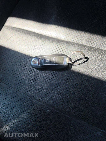 2012 Porsche Panamera 4 - miniatura 8