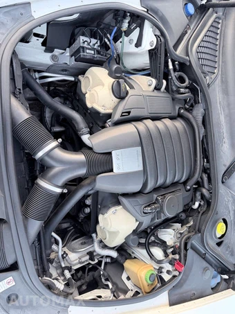 2012 Porsche Panamera – miniatura 15