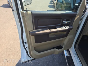 2012 Ram 1500 Big Horn Extended Cab Medium Bed – miniatura 9