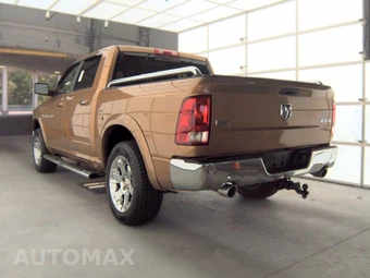 2012 Ram 1500 Laramie Crew Cab Short Bed - miniatura 6