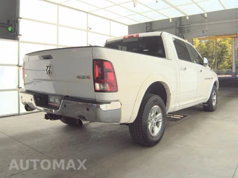 2012 Ram 1500 Laramie Crew Cab Short Bed – miniatura 4