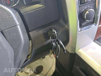 2012 Ram 1500 Laramie Extended Cab Medium Bed – miniatura 8