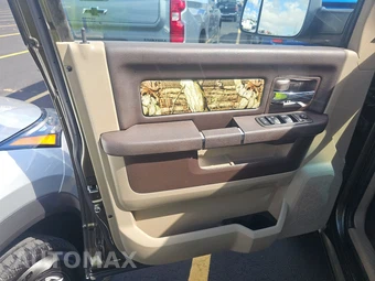 2012 Ram 1500 Outdoorsman Crew Cab Short Bed - miniatura 9