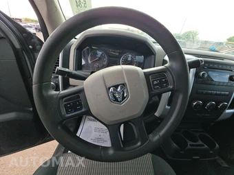 2012 Ram 1500 SLT Extended Cab Medium Bed – miniatura 10