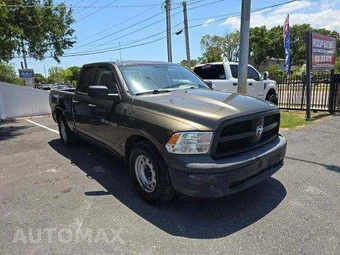 2012 Ram 1500 ST Extended Cab Medium Bed – miniatura 4