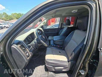 2012 Ram 1500 ST Extended Cab Medium Bed – miniatura 6
