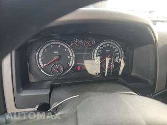 2012 Ram 1500 ST Extended Cab Medium Bed – miniatura 12