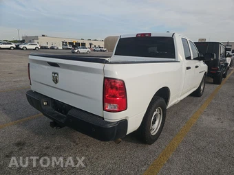 2012 Ram 1500 ST Extended Cab Medium Bed – miniatura 4