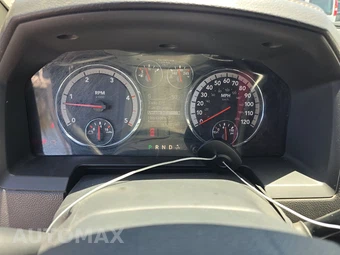 2012 Ram 3500 Laramie Crew Cab Long Bed DRW - miniatura 12
