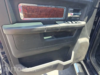 2012 Ram 3500 Laramie Crew Cab Long Bed DRW - miniatura 9