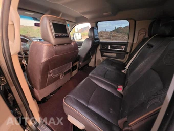 2012 Ram 3500 Laramie Longhorn Extended Crew Cab Medium Bed - miniatura 12